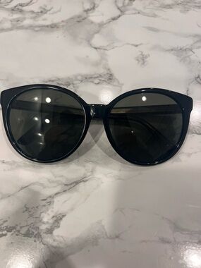 Gucci GG3833 Oversized Black Cat Eye Sunglasses Gold GG Logo